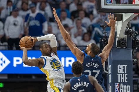 Three best NBA player props, odds for Warriors vs. Timberwolves .